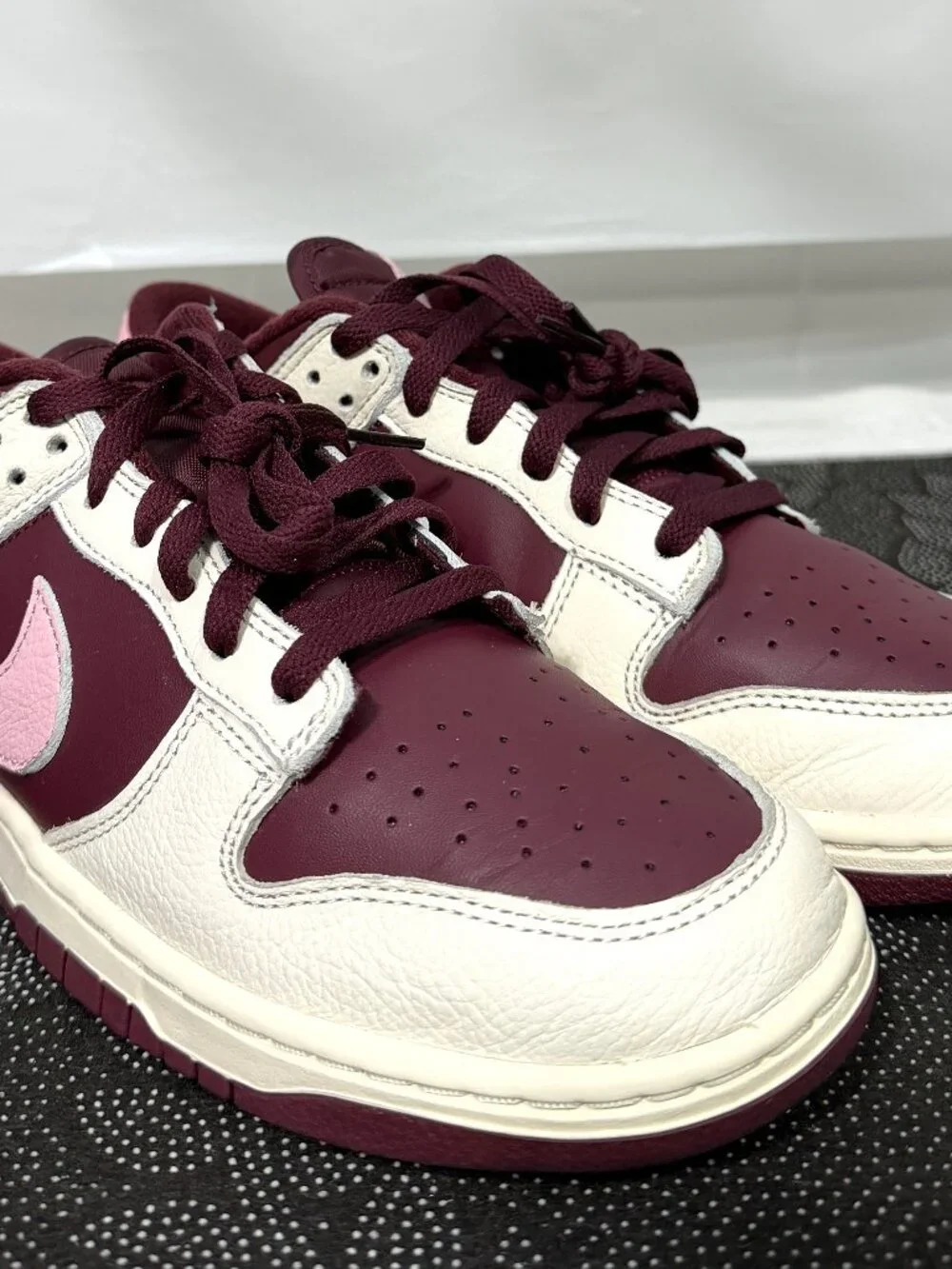 Nike Dunk Low Premium Valentine's Day Burgundy/Pink Men's size 9.5/Women's 11